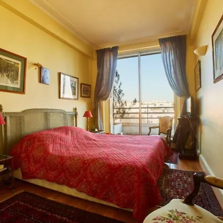 Rare Pearl With A View Of The Eiffel Tower *
